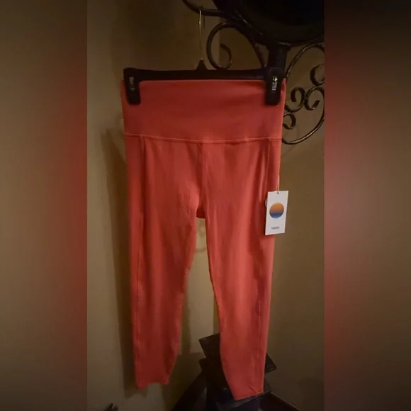 #522 NWT Vuori Studio Pocket Legging Sz M Grapefruit VW466 - Picture 7 of 8
